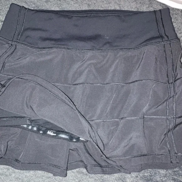 Lululemon skort sz 0 - Picture 2 of 2